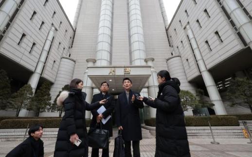 특검 변호사 징계 요청하겠다… 김용현 전 장관 변호인단, 법정 소란 후폭풍 확산