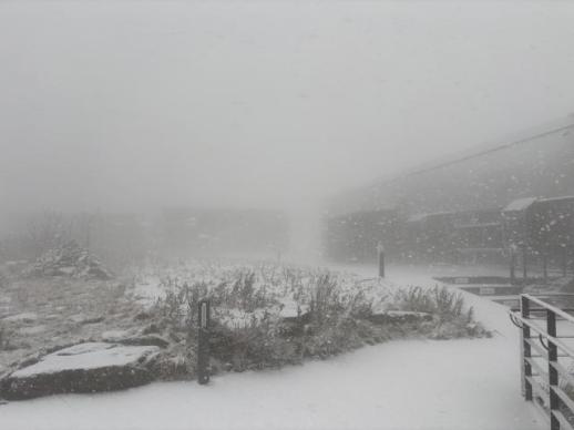 银装素裹的小白山
