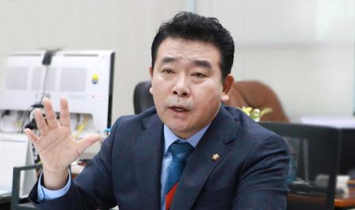 韩国官僚型政治精英与中国技术型官员治理传统的比较观察