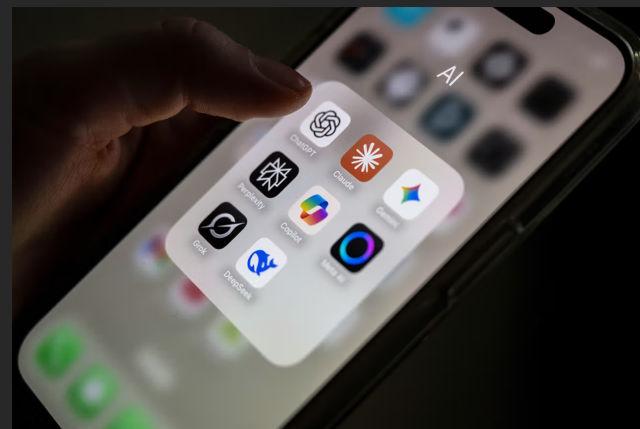 챗GPT 출시 3주년, AI 붐 이제 시작 vs 누군가는 돈 잃을 것…AI 시대 3년
