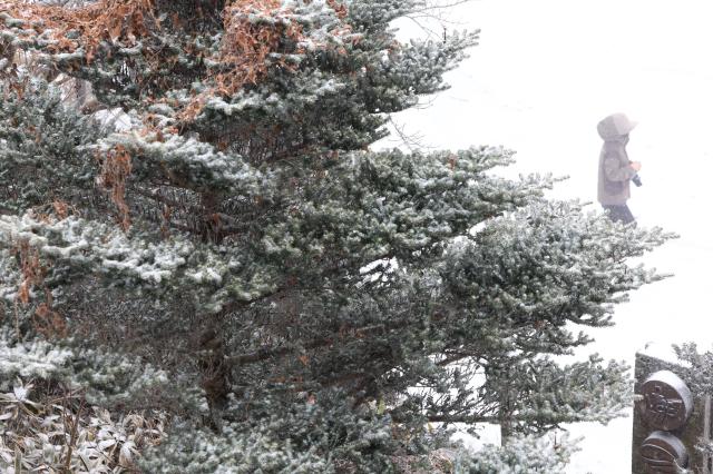 수도권 퇴근길 짧은 강설 예상…빙판길 사고 주의