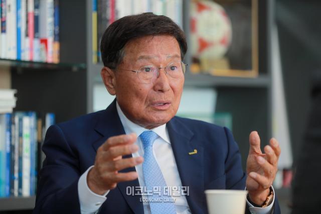 [인터뷰] 몸으로 시작해 마음으로 일군 60년...삼구아이앤씨 구자관 책임대표사원