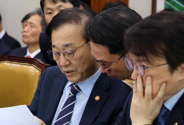 일정과 물량 사이 줄다리기…김윤덕 서울시와 용산정비창 주택 확대 논의