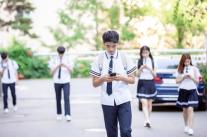 방미통위발 청소년 SNS 규제 검토…네이버·카카오 등 IT 플랫폼 사업 환경 변화 예고