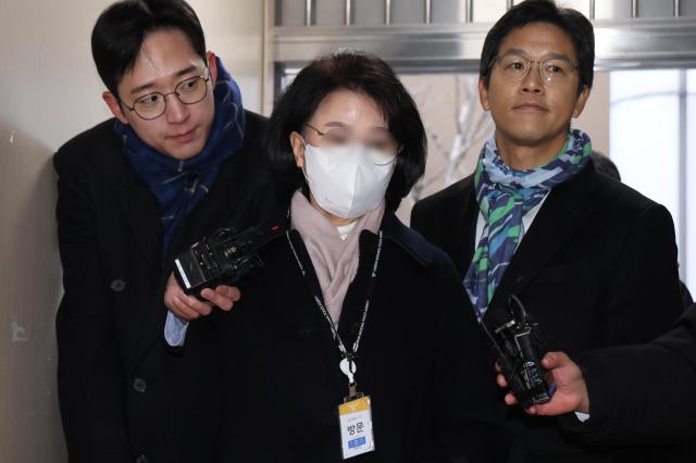 경찰, 통일교 2인자 정원주 소환…정치권 자금 흐름 본격 추적