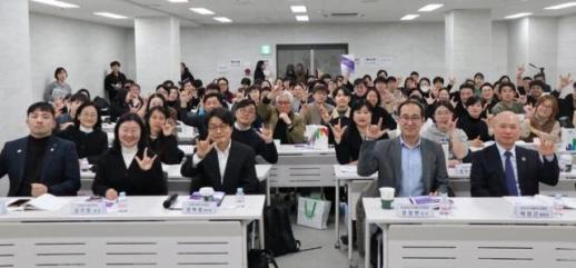 방미통위, 수어 방송 품질 개선 나선다… 내년 상반기 실무 지침 마련