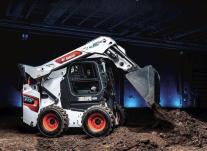 HD현대는 통합, 두산밥캣은 확장…같은 건설기계 다른 선택