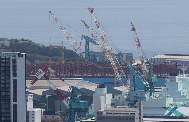 [2026 ED 신년기획] 수주에서 영토로… K-조선, 2026년 생산 거점 경쟁 본격화