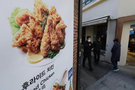 韩国炸鸡连锁店首破3万家 头部品牌出海寻找新商机