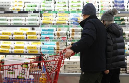 명절 특수 사라진 11월, 소비 3.3% 뚝…21개월 만에 최대폭 감소