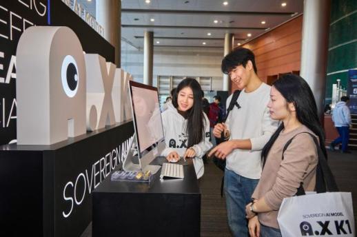 독자 AI 파운데이션 무대 오른 SKT…500B 초거대 모델 승부수