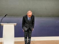 창사 이래 최대 위기 KT, 위약금 면제 초강수... 고객 이탈 막을까