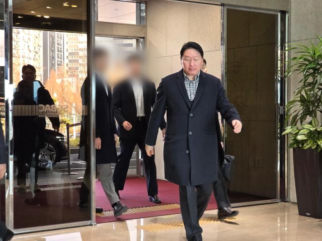 재계총수들 방중사절단 출국…최태원 좋은 성장 실마리 찾을 것