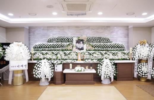 设于首尔圣母医院的安圣基灵堂