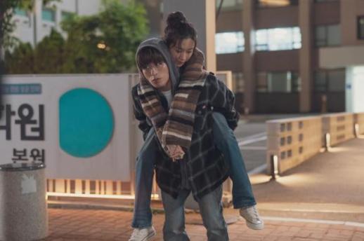 韩版《后来的我们》首周累计观影超49万 连续五天蝉联票房榜首 