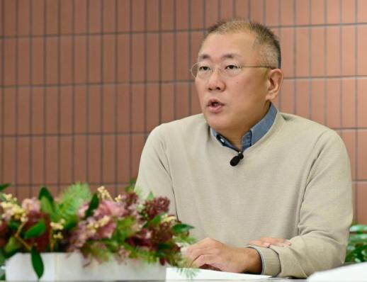现代汽车会长郑义宣：将以谦虚态度重返中国市场