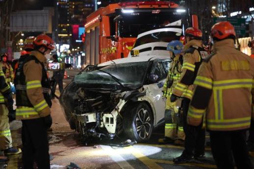 【亚洲人之声】高龄交通事故频发 如何为银发方向盘系好安全带