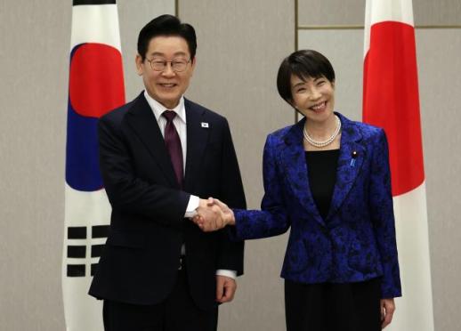 李在明同高市早苗在日本奈良县举行会谈 