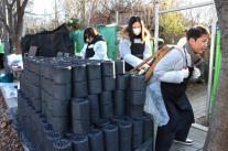 iM라이프, 취약계층 겨울나기 위한 연탄·식료품 나눔 실시