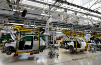 판매량 반토막 스텔란티스코리아, 푸조·지프 투트랙 반등 시험대