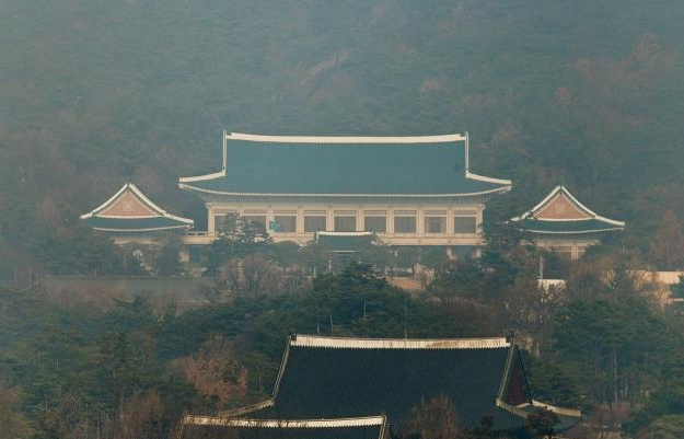 靑 中 서해 구조물 철수…의미 있는 진전 환영