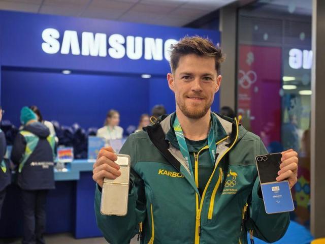 올림픽 선수들만 갖는 갤Z 플립7... 밀라노서 포착된 특별한 에디션