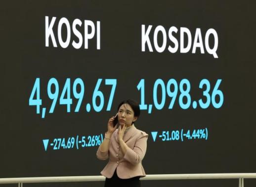 韩国股市持续走高 股票账户数量首次突破1亿个