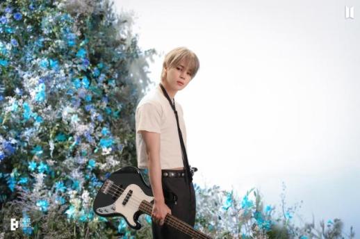 【BTS回归D-46 】JIMIN《Who》再夺海外榜单榜首 全球人气持续