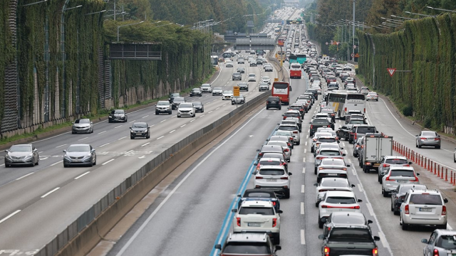 설 귀성길 앞두고 차량 고장 줄이려면…출발 전 점검 포인트