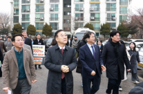 김윤덕 국토부 장관 공공만이 답 아니다…민간 정비사업 지원 시사