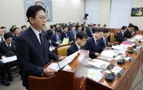 배경훈 부총리, KT 거버넌스 위기에 투명한 후속 조치 하겠다