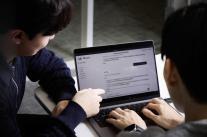 SKT·LG유플러스, 레드팀 챌린지로 글로벌 검증 돌입…AI 성능 넘어 안전성 경쟁