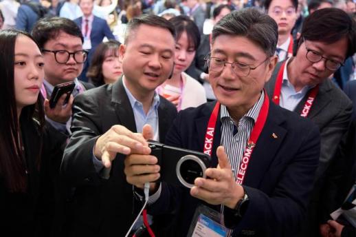 SKT社长郑载宪访华会雷军 与小米酝酿AI生态战略合作