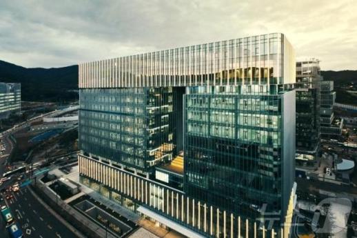 놀유니버스, 중동 사태 체류객에 항공·숙박비 전액 지원…통큰 결단