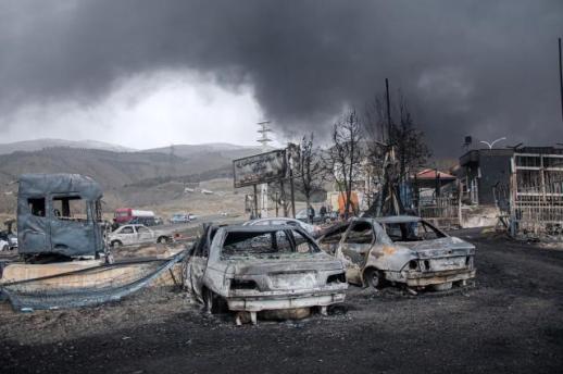 기름비 내리는 테헤란, 우산도 소용없다