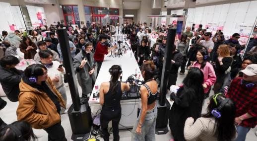 No booze, just brews: Morning rave in Seoul 