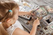 [지다혜의 금은보화] 미래 고객 모십니다…우리·하나銀, 저출생 지원·어린이 금융교육 확대