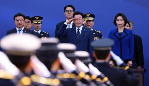 李대통령, 신임 경찰 153명 임용식 참석…안전 강국 도약 강조