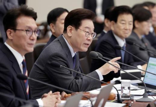 이재명 대통령 정치 고려 없이 부동산 투기 차단…공직기강도 함께 강조