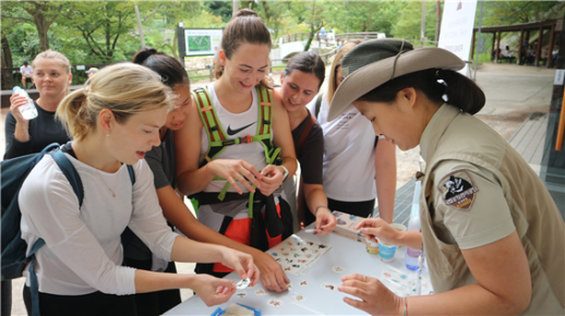 Natural scenery lures over 2 million foreigners to South Koreas national parks