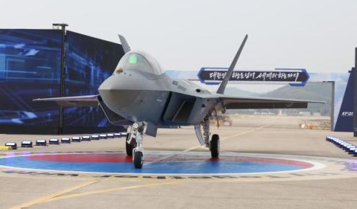 Korea unveils first domestically built KF-21 fighter jet