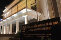 VN-Index 14포인트 하락…분화 장세 속 비료·소비주 선방