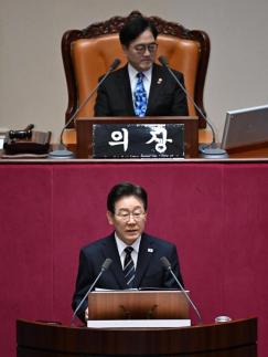 李대통령, 위기 28번 외치며 국회에 SOS…폭풍우 대비, 지금이 골든타임