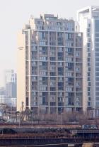 100명 평생에서 10명 1년으로... 토스 대표 주거비 공약 축소 논쟁 확산