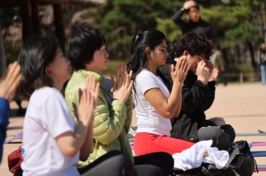 I tried outdoor yoga — it was freezing, but strangely refreshing