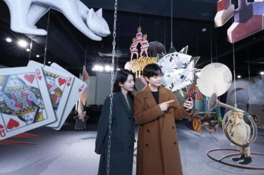 AI와 예술 결합…LG유플러스, 심플렉시티 전시 1만5000명 발길