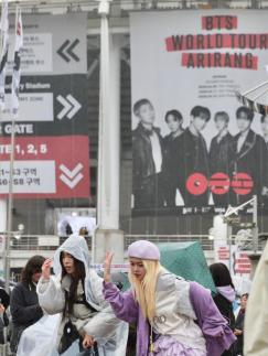 BTS draws global fans to rain-soaked Goyang as world tour kicks off