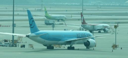 Korean LCCs streamline routes and payroll on Gulf war impact