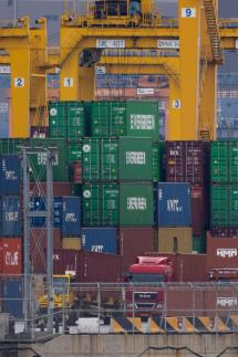 Koreas import-export prices surge to Asian crisis-era levels on Gulf shock