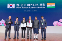 네이버, 인도 최대 IT기업 TCS와 협력…14억명 시장 진출 본격화